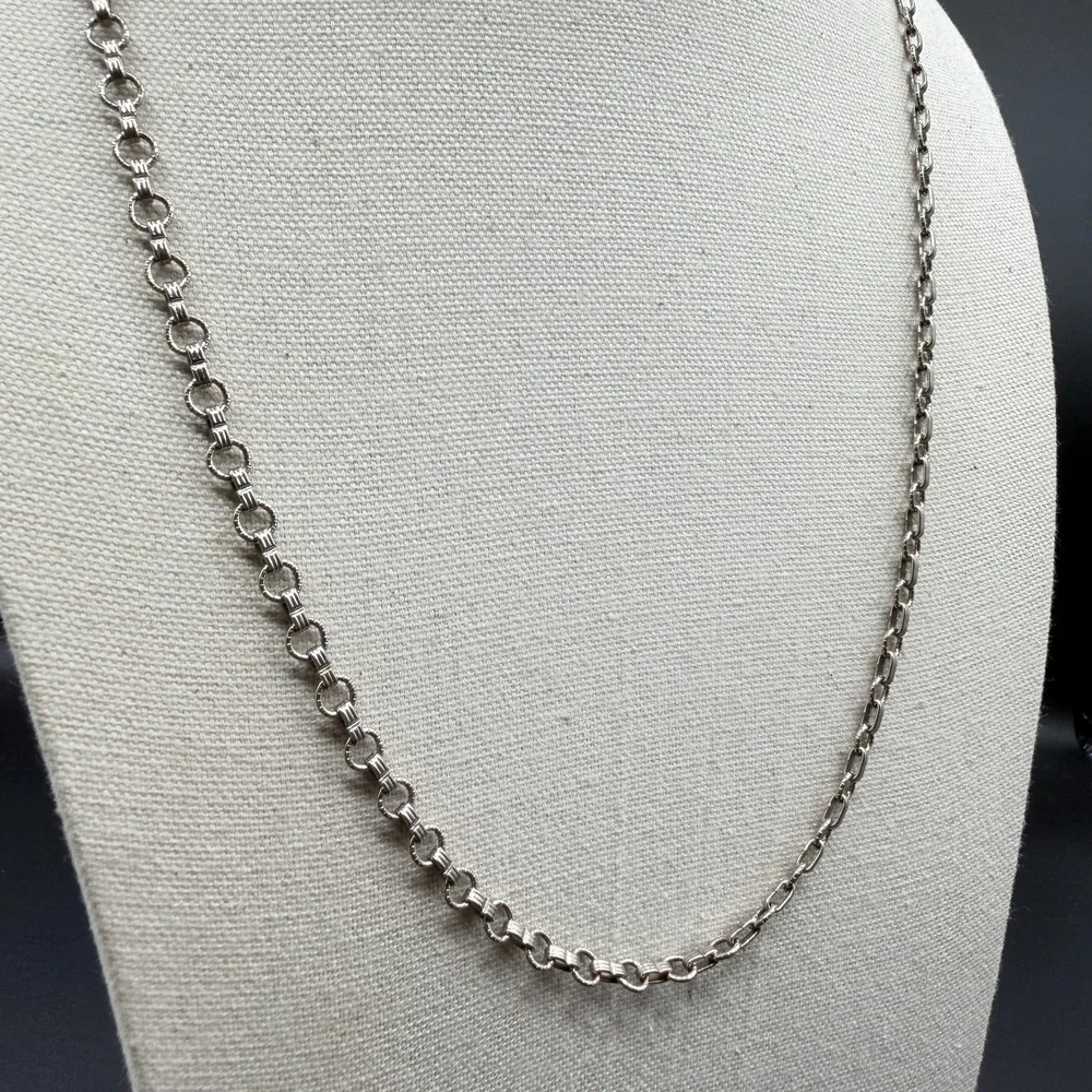 Silver Tone Textured Circle Link Chain Necklace Minimalist Statement Fashion